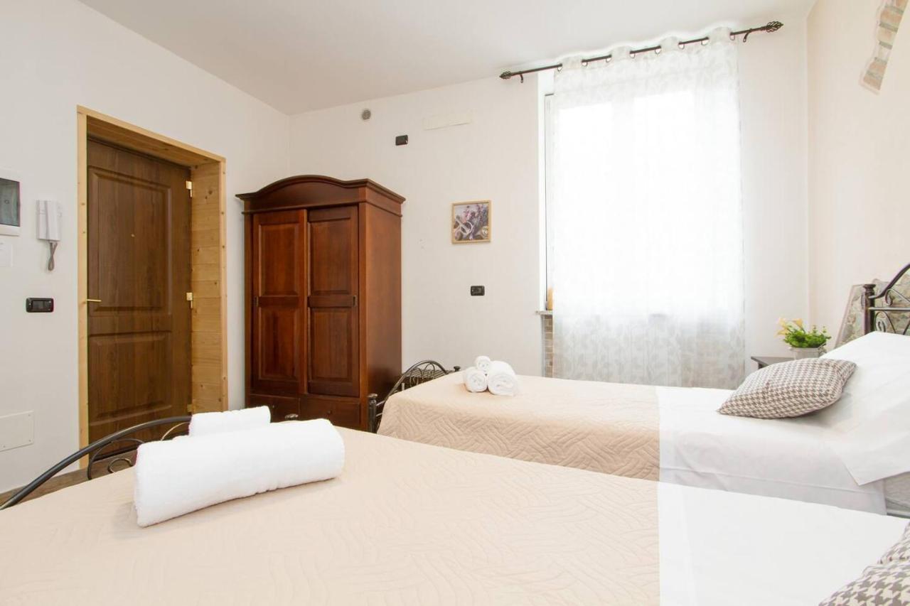 Le Camere Di Aladino Carugate Exterior foto